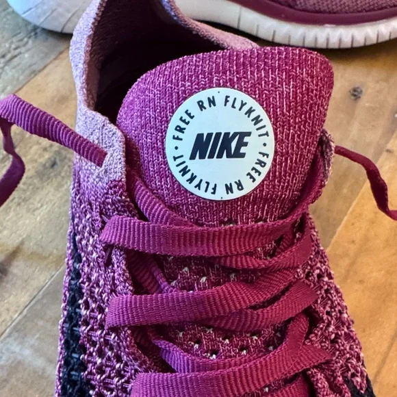 Nike Women's Berry purple and Black Sneakers free run. EUC 7.5 - Picture 8 of 8